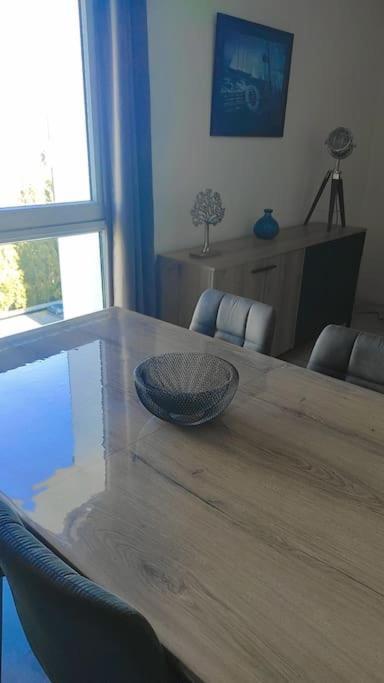 Vulcain 2, 11eme, Ile De Nantes, 4pers, Parking Inclus Apartment *