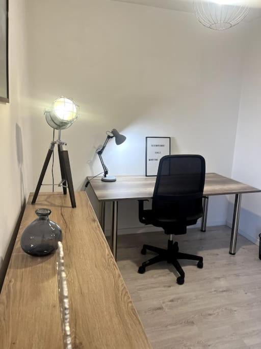 Apartment Vulcain 2, 11eme, Ile De Nantes, 4pers, Parking Inclus Nantes