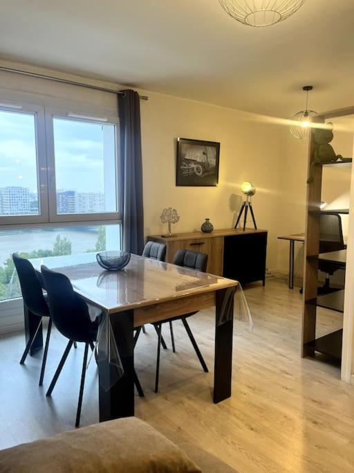 Vulcain 2, 11eme, Ile De Nantes, 4pers, Parking Inclus Apartment Nantes