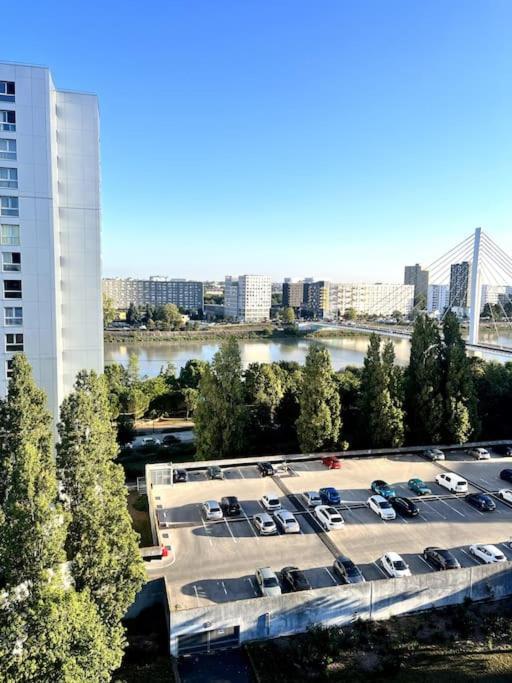 Vulcain 2, 11eme, Ile De Nantes, 4pers, Parking Inclus Apartment Nantes