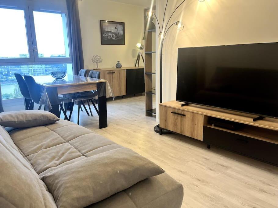Vulcain 2, 11eme, Ile De Nantes, 4pers, Parking Inclus Apartment